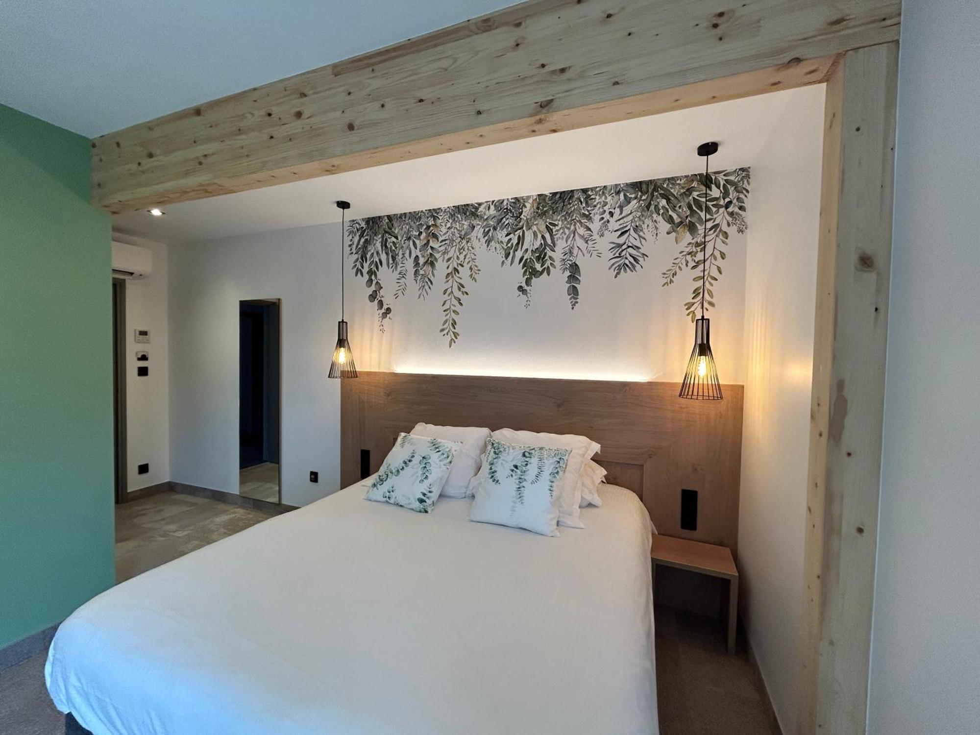 Les Orchidees , Hotel & Restaurant Verdun-sur-Meuse Exterior photo